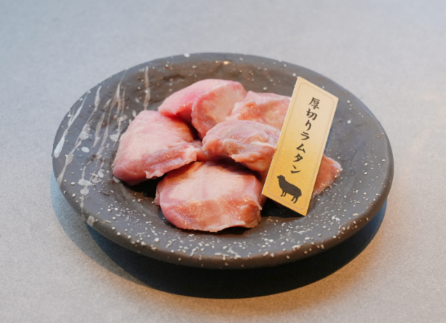【新宿羊肉烧肉推荐】旭川成吉思汗 大黑屋 新宿站東口店:出站秒到!无腥味手切羊肉套餐超满足
