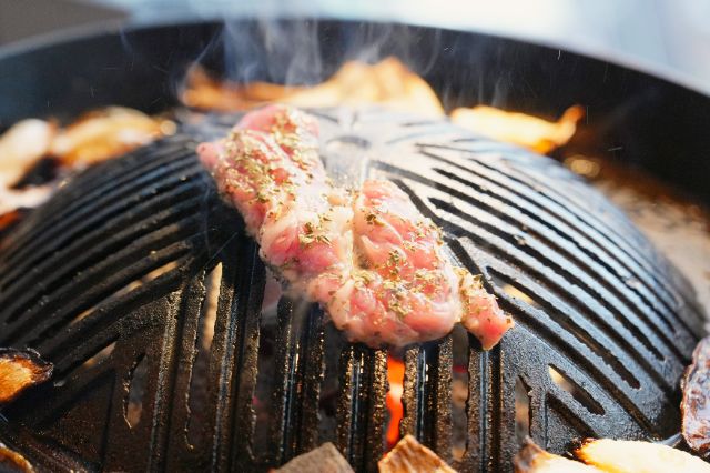 【新宿羊肉烧肉推荐】旭川成吉思汗 大黑屋 新宿站東口店:出站秒到!无腥味手切羊肉套餐超满足