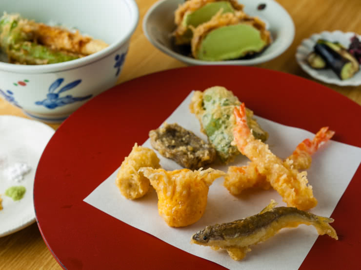 1. Tempura Kurokawa (Tsukiji, Japanese Cuisine)