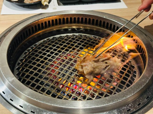 近江牛 烧肉 にくTATSU 青山本店 ― 在东京享受顶级和牛烧肉体验