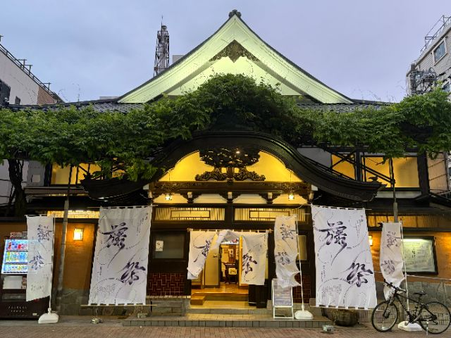 【淺草散策】不只有雷門!尋訪巷弄間 5 個深度景點:傳統劇場、職人道具街、昭和喫茶店、下町錢湯,與 3 家必吃嚴選餐廳