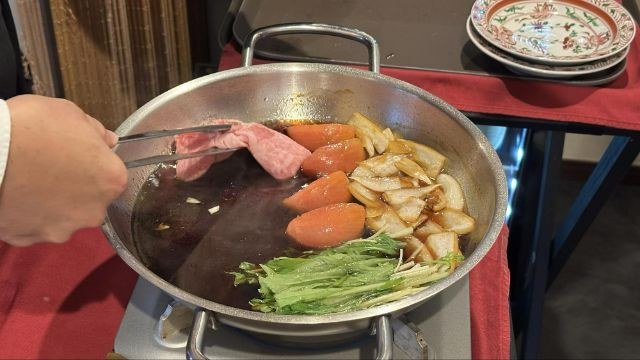 懐石 三田ばさら 别邸：东京、六本木的午餐中品尝和牛寿喜烧