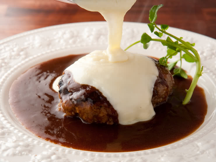 2.銀座 肉BAR 漢堡人（牛排‧漢堡排‧咖哩）