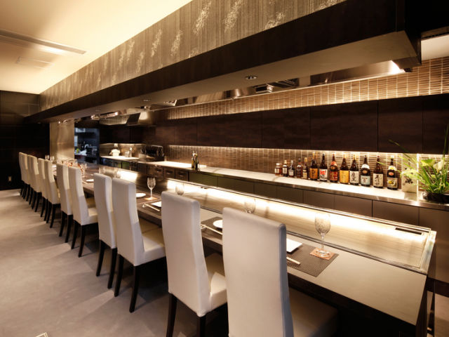 鐵板割烹 祗園花USAGI floor