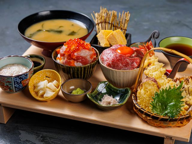 18:00〜20:00　晚餐[浮世离的SHIMA DOROBO]