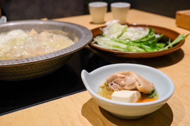 More Than Chicken Soup: Mizutaki at Hakata Hanamidori