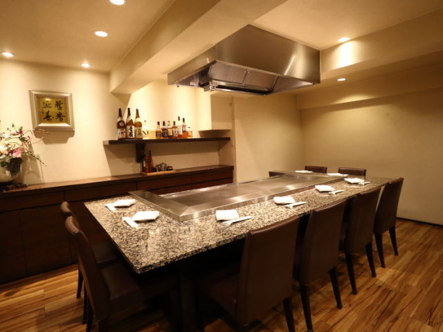 SETSU GETSU KA - Kobe Beef Steak, Teppanyaki floor