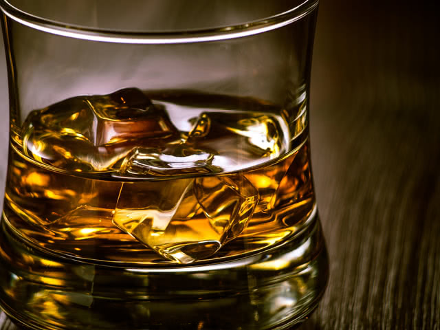 Discover the Charms of Japanese Whisky with These Restaurants That Also Serve Delicious Food