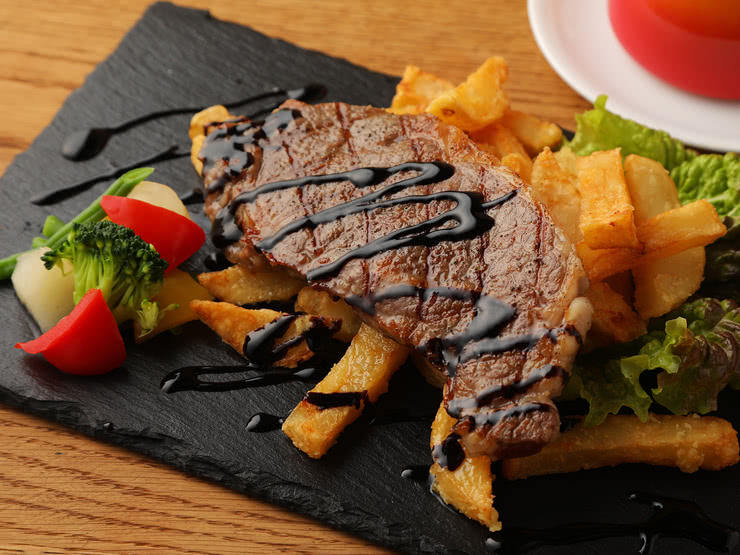 8. Le Steak Frites Gaspard zinzin (Karasuma / French Cuisine)