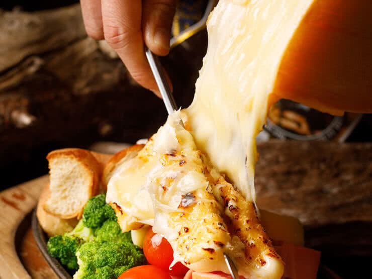 5. Akabane Fumo, Raclette Cheese x Craft Beer