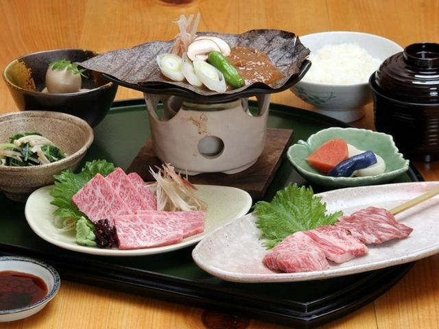 4. Hidatakayama Hida-Gyu Kyodo-ryori Shusai