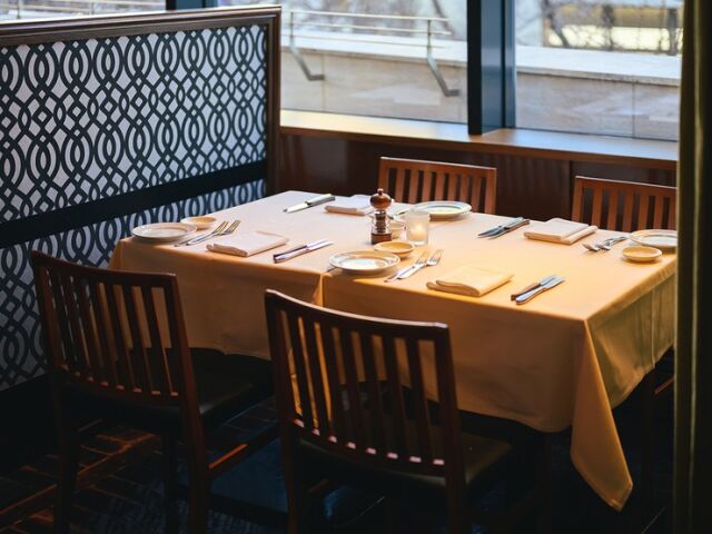 37 Steakhouse ＆ Bar floor