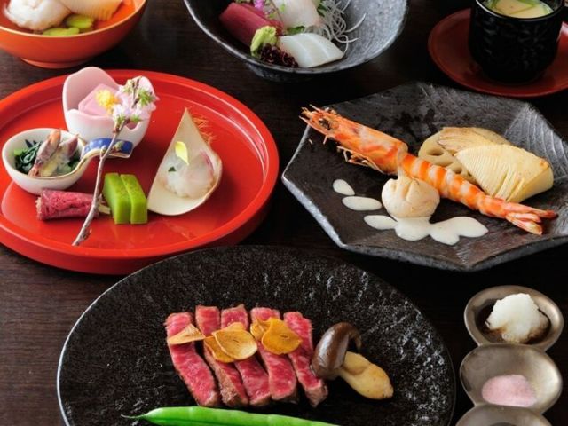 1. Kanzenkoshitsu × Shun no syokuzai Nanchi Tempura Teppan NANIWA