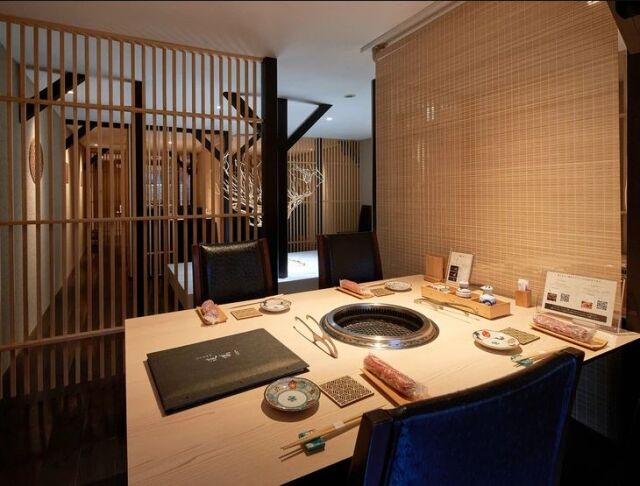 Kyo-no-Yakiniku-dokoro Renzo Karasuma Main Branch floor