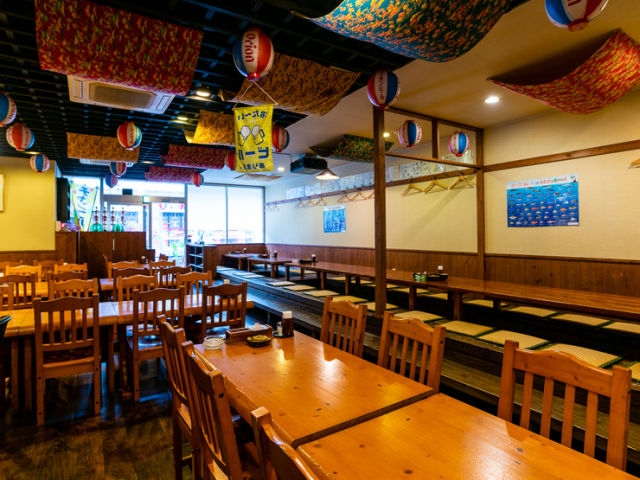 Aoiya Asahibashi Ekimae Branch floor
