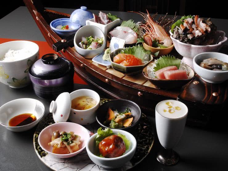 Must-Go Restaurants for a Date in Kamakura