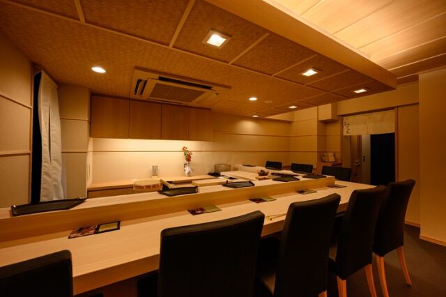 Sushi Akazu Kanayama floor