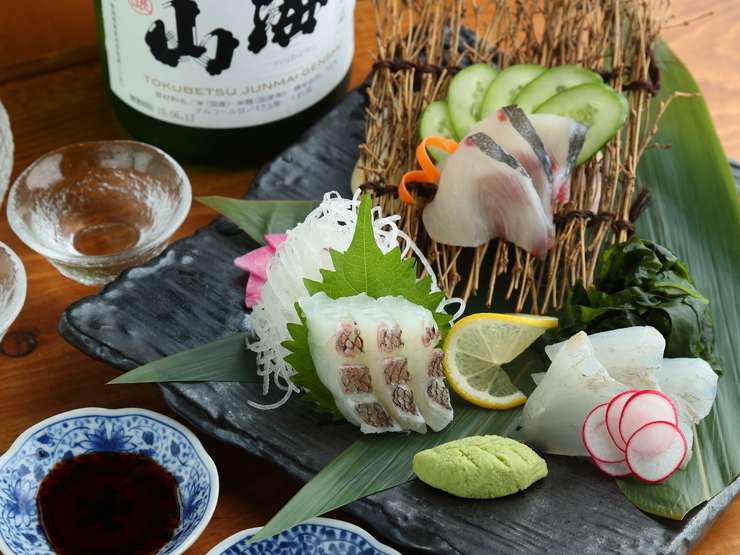 8.日本酒　Sakanoue（居酒屋料理）