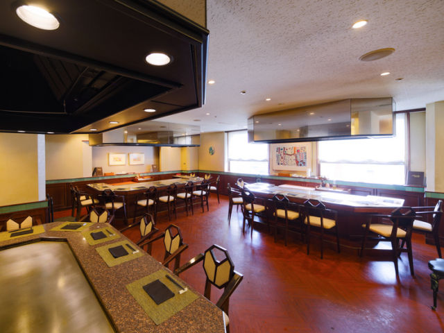 Teppanyaki NANIWA floor