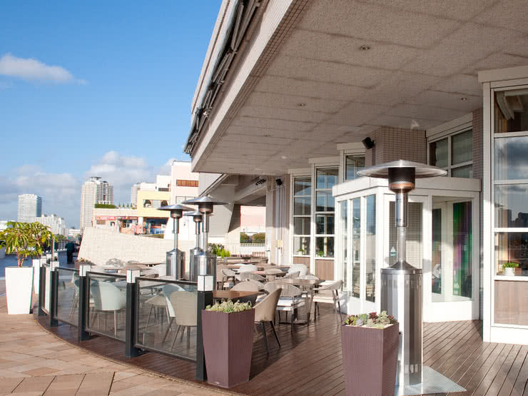 3.GRILLOGY BAR AND GRILL