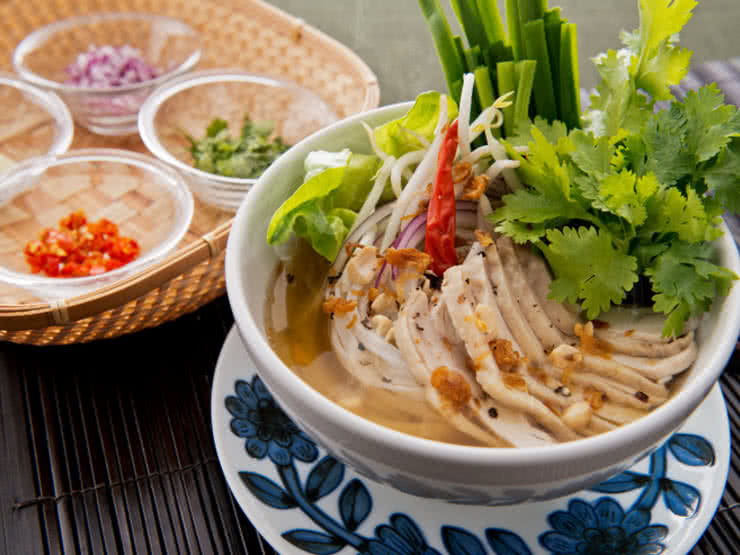 3.KARANKORON　民族料理居酒屋　蔬菜＆麵類