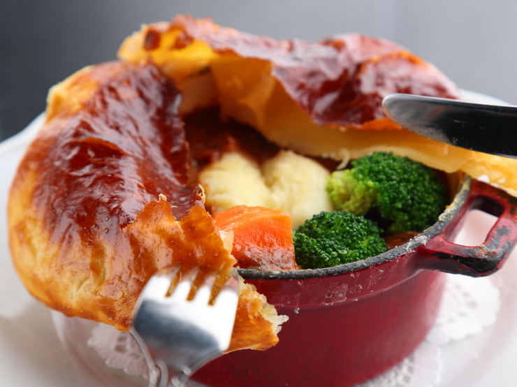 3.迷宮王國的愛麗絲（銀座 / 各式餐酒館料理）