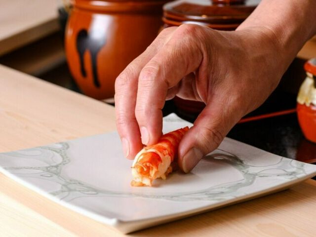 1. 鮨  赤酢  HANAYAMA