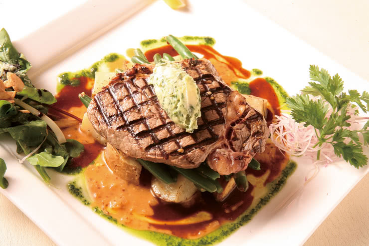 Hida Beef Steak & Hamburger Steak LE MiDi