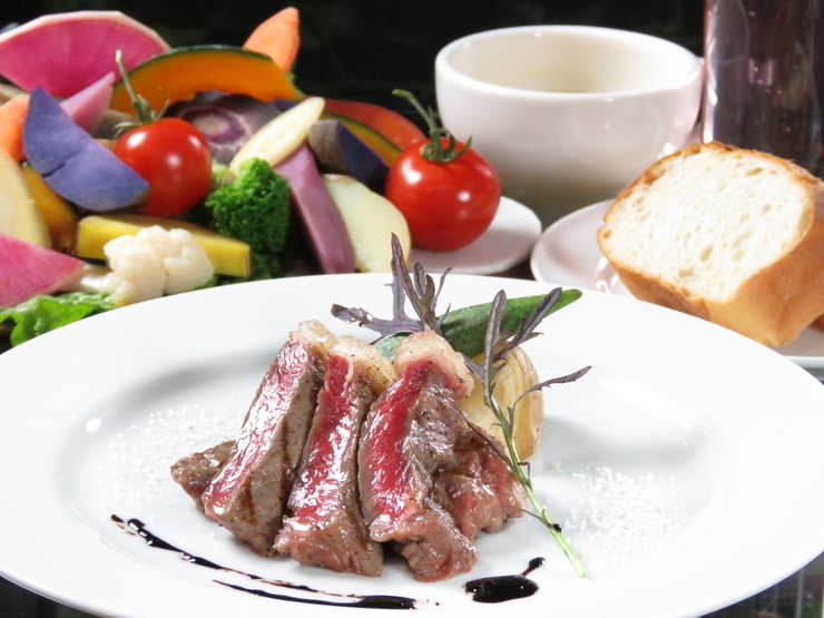 6.Natural＆Organic酒吧　愛麗絲庭園