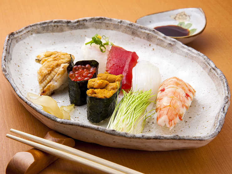 藤屋（原爆圓屋頂前站 / 壽司）